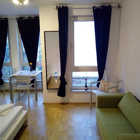 Holiday Near Central Station Apartment