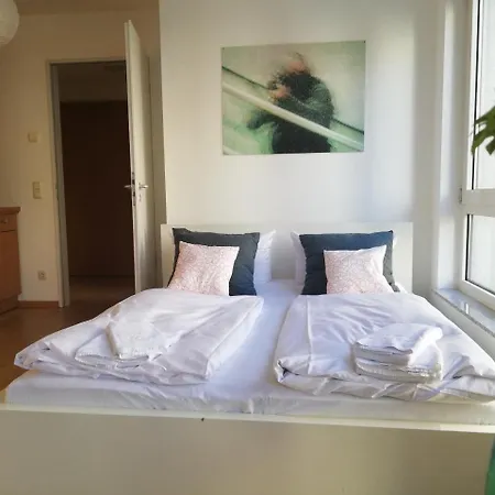 Holiday Near Central Station Apartment *